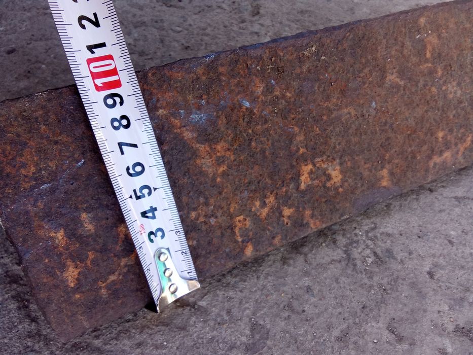 Подам швеллер уголок