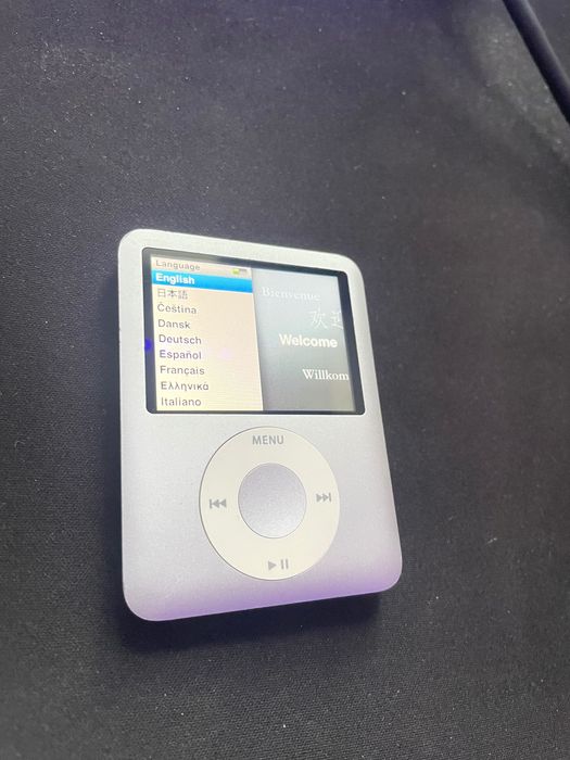 ipod nano 3rd gen 8gb perfect condition