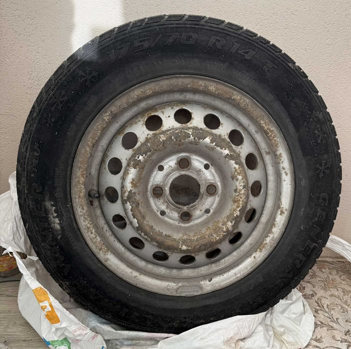 Продавам джанта за WV венто и голф