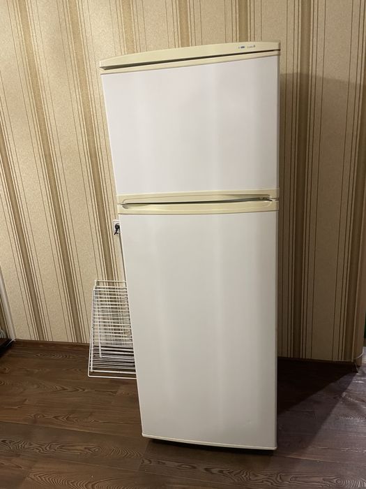 Холодильник Бирюса