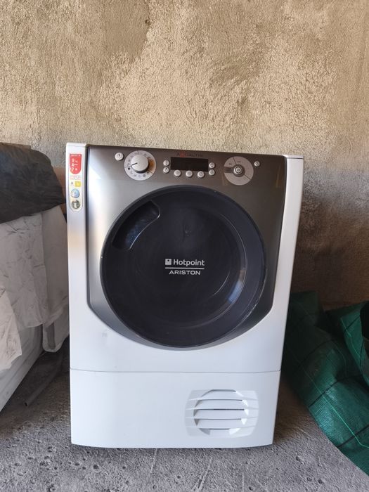 Сушилня Hotpoint Ariston Aqualtis