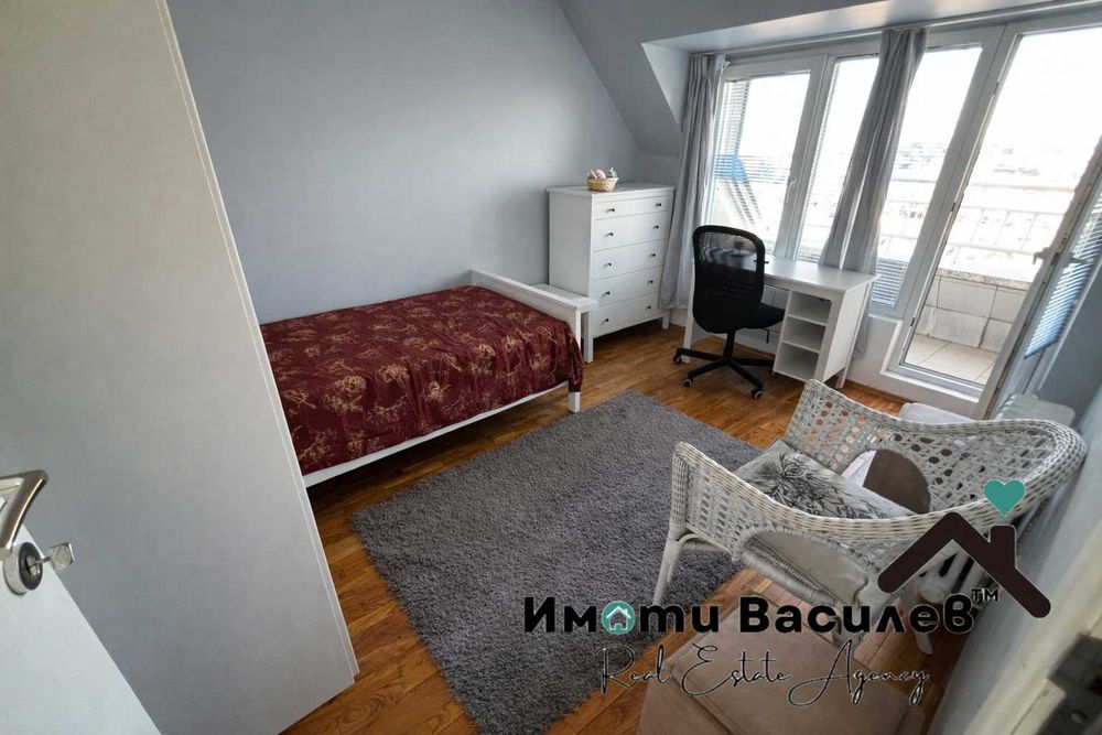 Дава се под наем Тристаен апартамент в София, Център - 84 кв.м за 747.66 € - Снимка #3