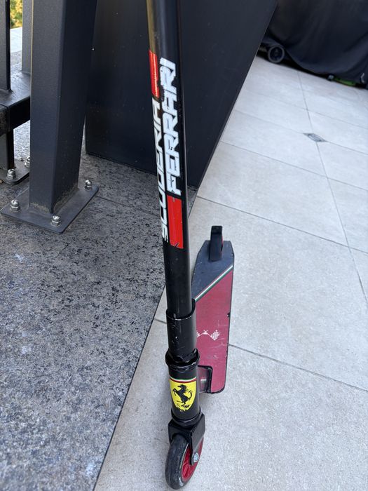 Тротинетка Ferrari – каскадьорска (Stunt Scooter)
