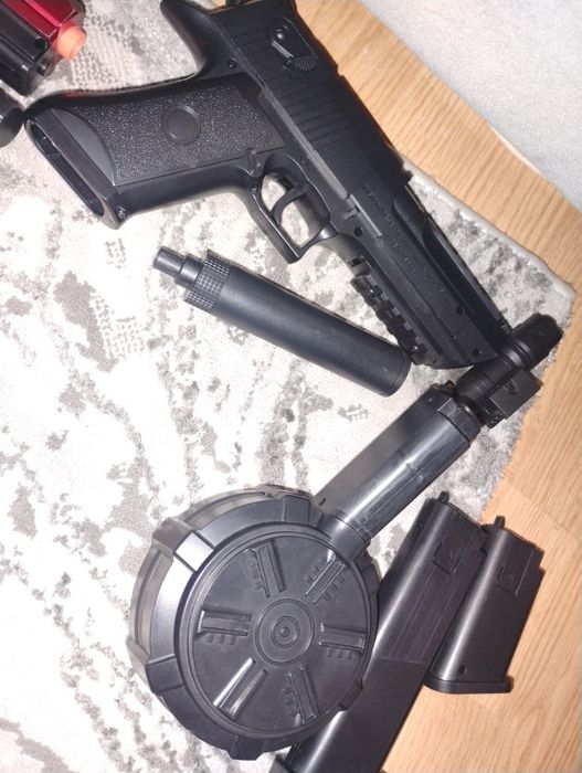 Pistoale vând sau schimb cu rx 580