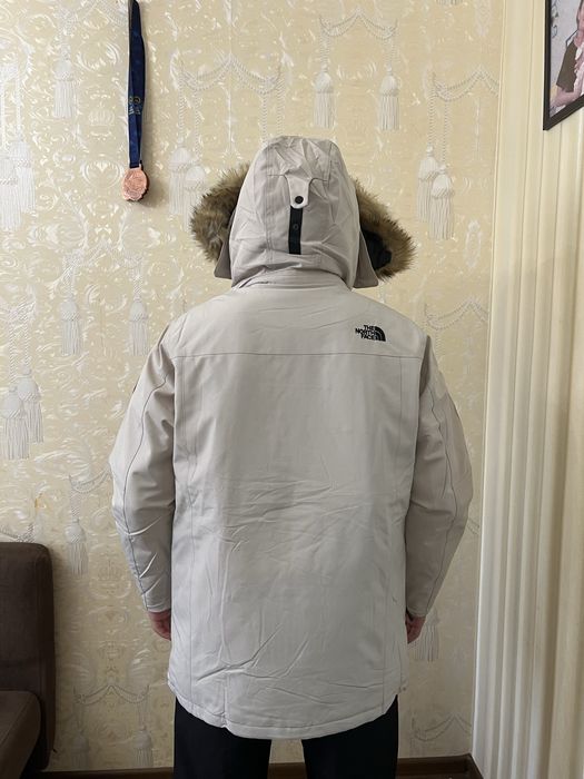 Продается Мужская зимняя парка