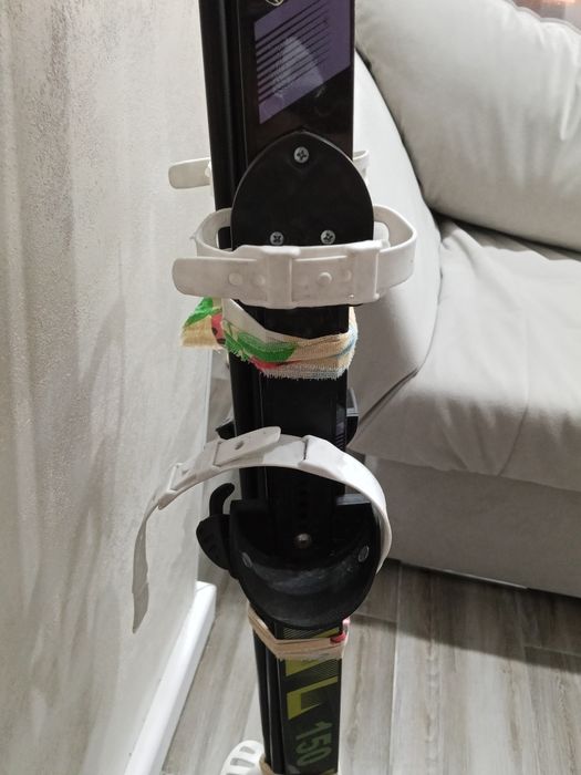 Продам лыжи детские