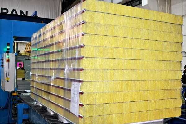 Mineral yundan tayyorlangan sendvich panellar/Сэндвич панели минвата