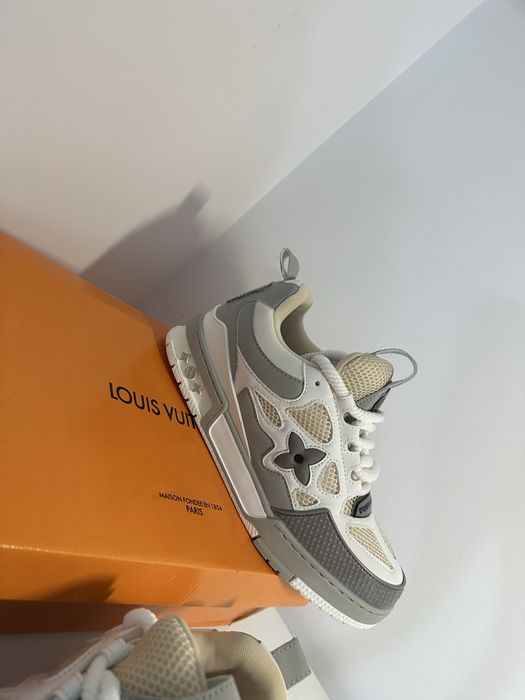 Louis vuiton skate gray