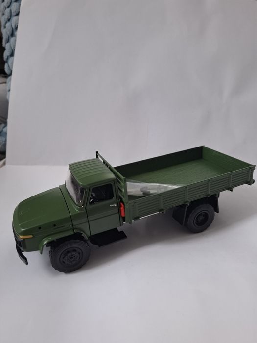 Военен камеон играчка FAW Jiefang CA141 мащаб 1:36