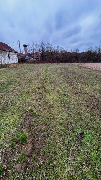 De vanzare teren intravilan Husasau de Tinca 2272 mp.