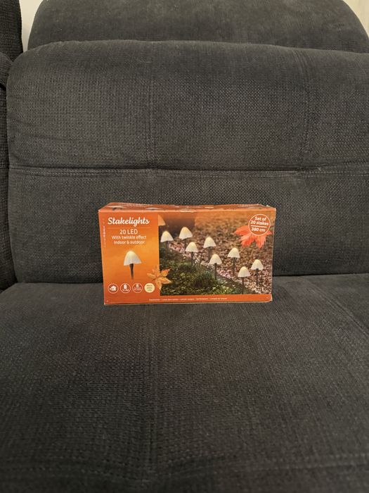 Instalatie LED forma ciuperci pentru casa si gradina
