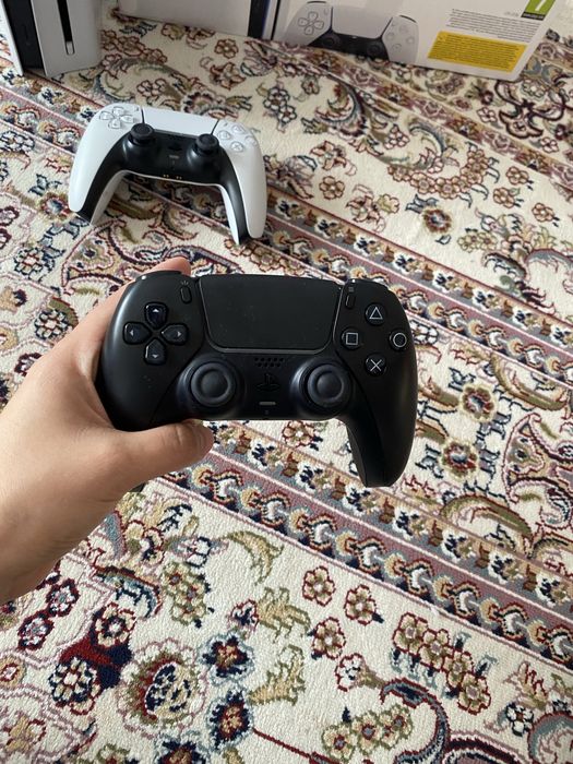 Продам Sony Playstation 5