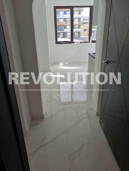 Дава се под наем Едностаен апартамент в Варна, Победа - 38 кв.м за 400 € - Снимка #2