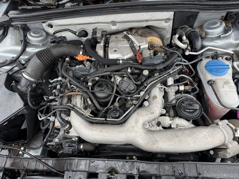 Motor audi a4 b8 2.7d  fara anexe cgka 175.575km
