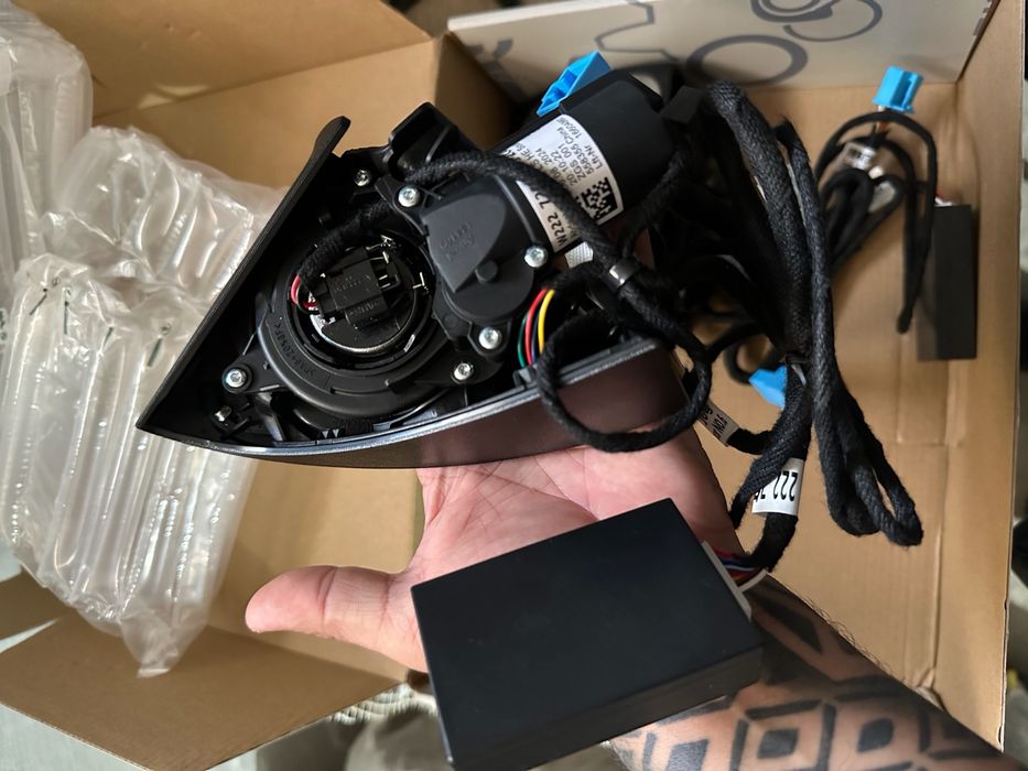 Burmaster въртящи светещеи колонки 3Д 64 цвята w213 E-класа  2014-22г