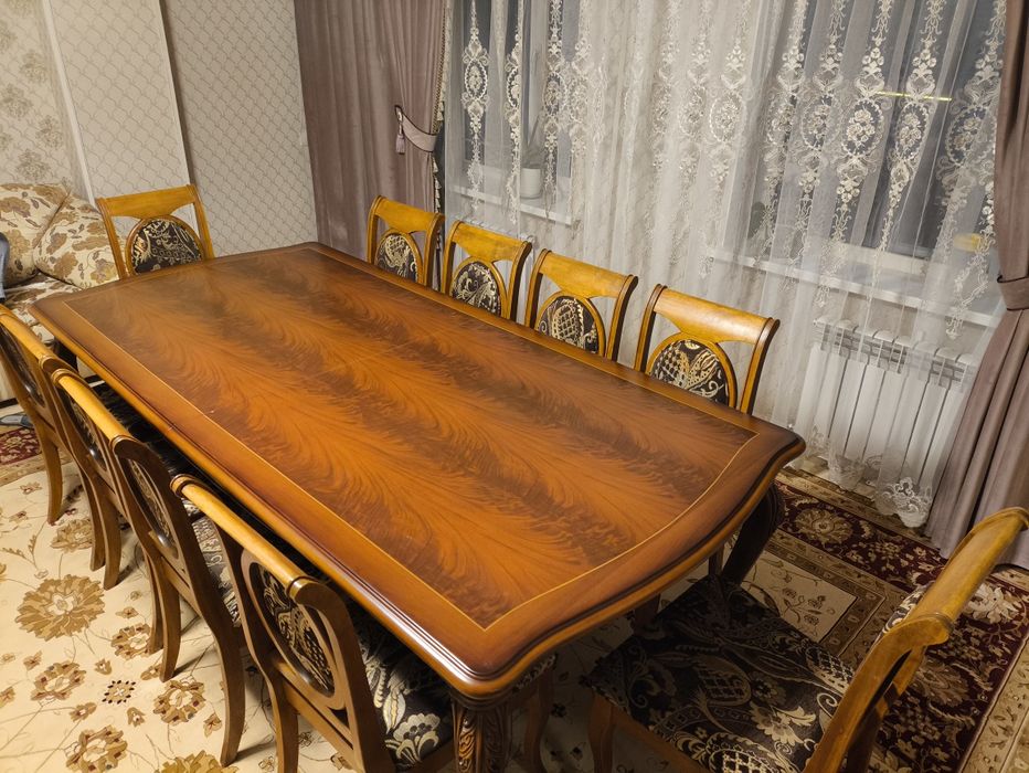 Стол и стулья...