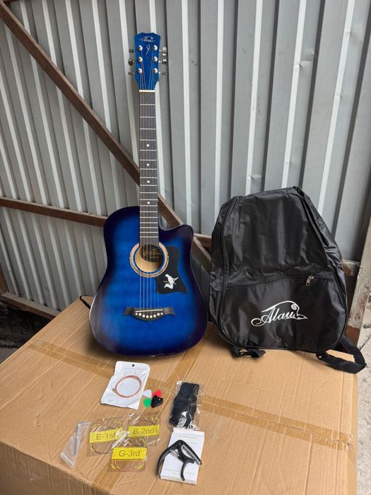 Гитара с комплектом