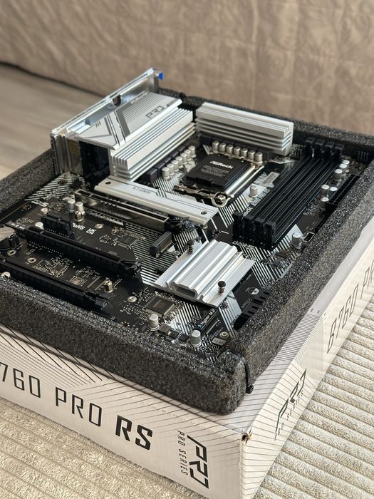 Placa de baza ASRock B760 PRO RS, DDR5, LGA1700