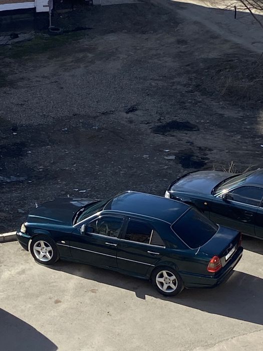 Мерседес с 200 в хорошем состояний