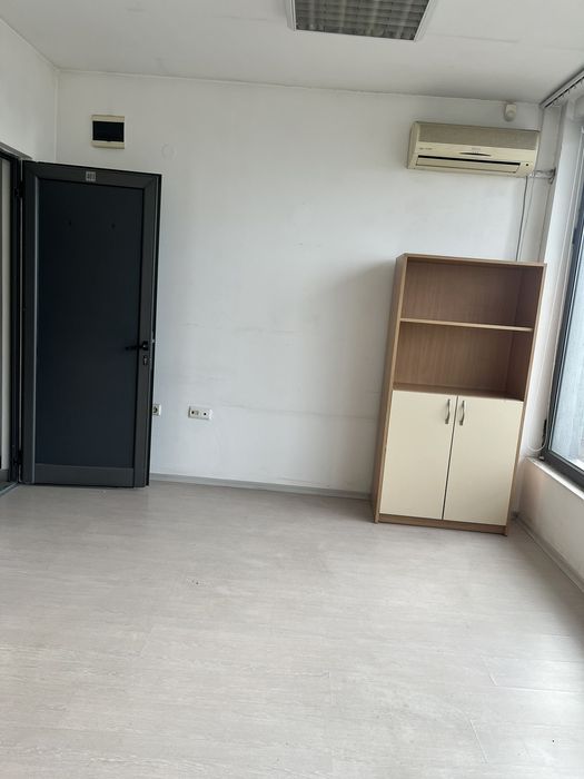 Дава се под наем Офис в Благоевград, Струмско - 22 кв.м за 1500 € - Снимка #6