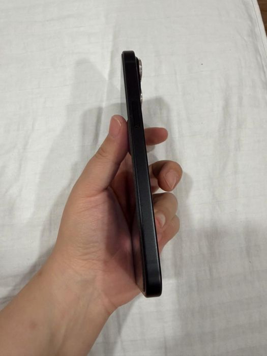 Продам айфон 15  128 гб