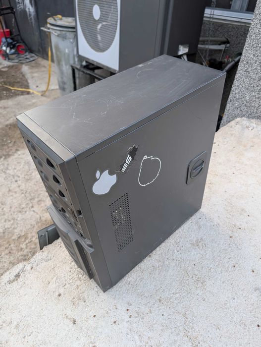 Кутия за PC Spire SwordFin Tower.