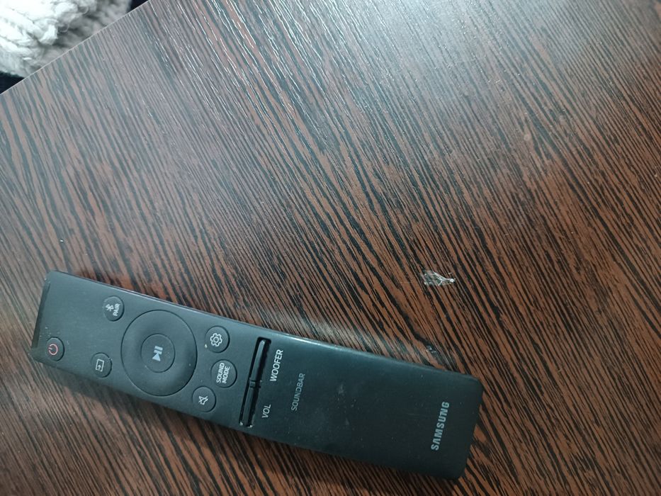 Соундбар в отличном состояний