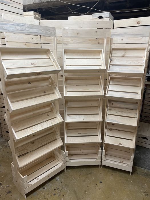 Дървен стелаж с регулиращи се рафтове /хляб/ вино и други