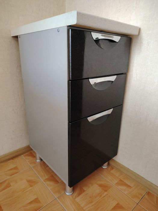 Продам Комод 3 полочный