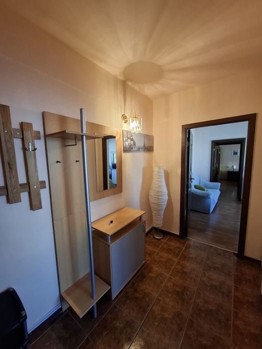 Se oferă spre inchiriere