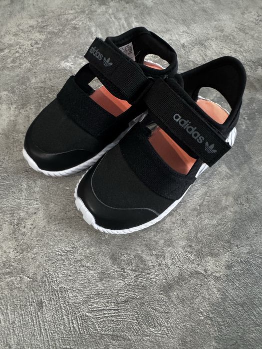 Продам сандалии Adidas оригинал