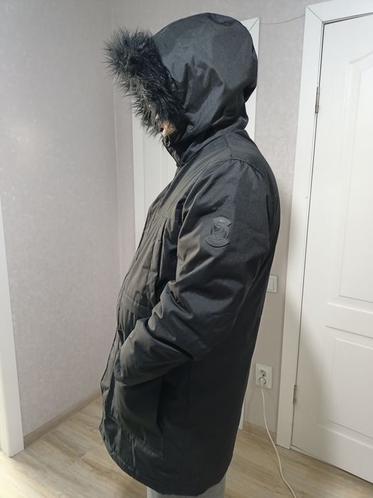 Продам зимние куртку!