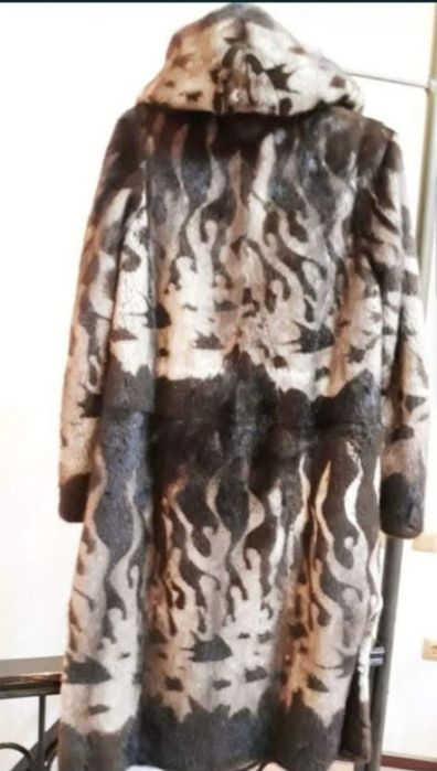 Шуба норковая  с капюшоном