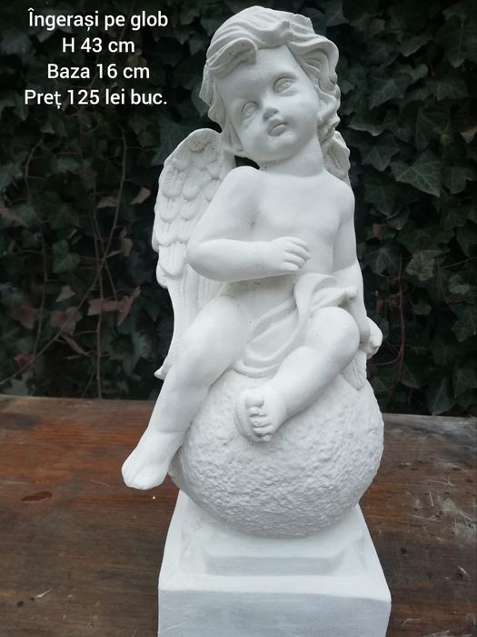 Îngerași decorativ din ciment alb