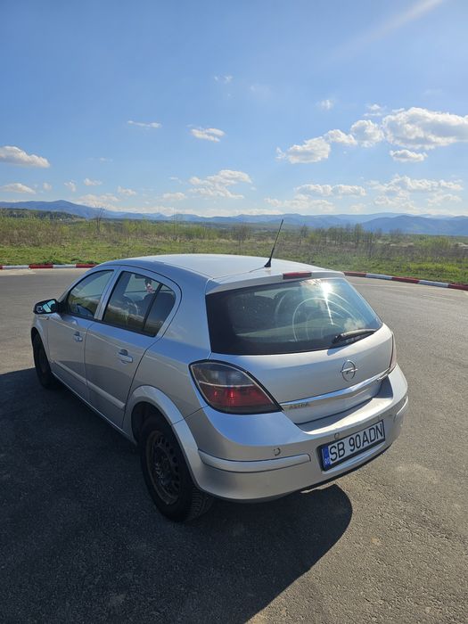 Opel Astra H 1.6 benzina 105CP