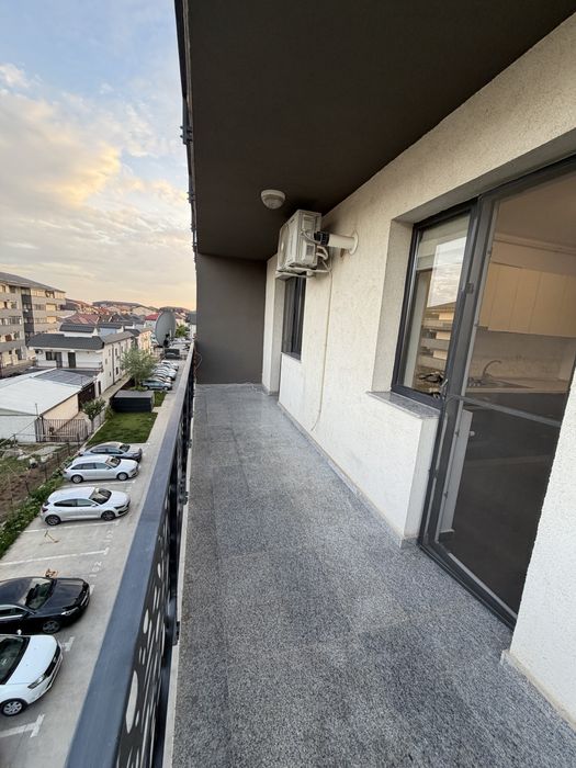 Vanzare  apartament 3 camere mobilat complet + parcare | Bloc 2019