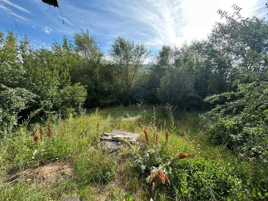 Продам участок с баней на 1 кардоне