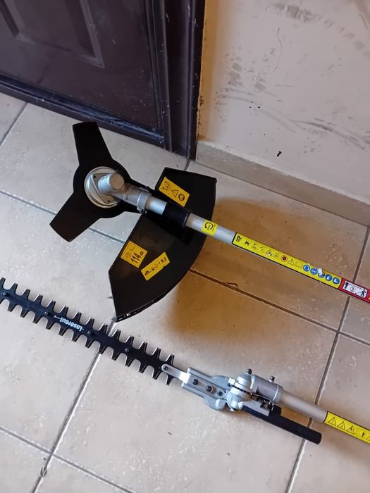 Vand motocoasa trimer pe benzina