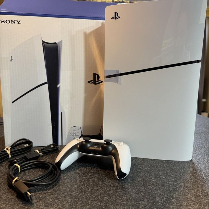 Продам Play station 5 slim 1 tb