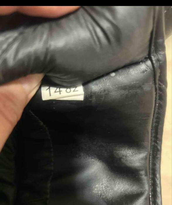 Продаются боксеркие перчатки и шлем