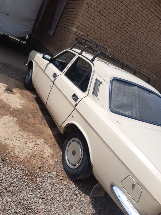 Gaz 2410,yili 1989,rangi qymoq rang sariq,mator va karobka ochilmagan,