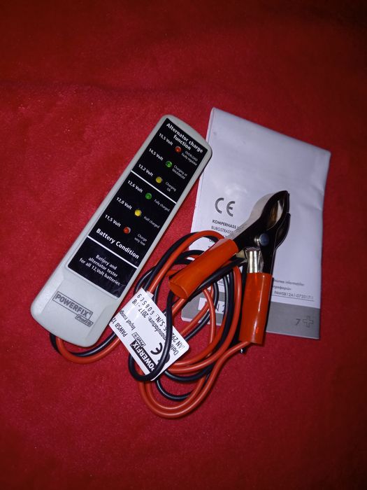 Tester pentru verificarea bateriilor și alternatoarelor