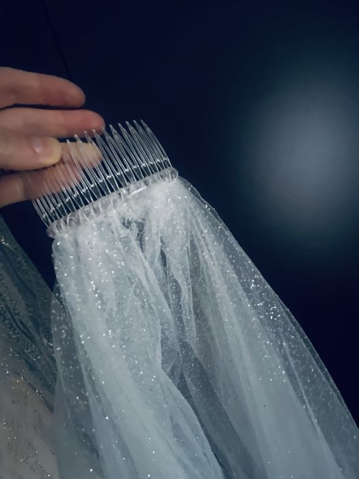 Rochie de mireasa cu trena in spate + voal