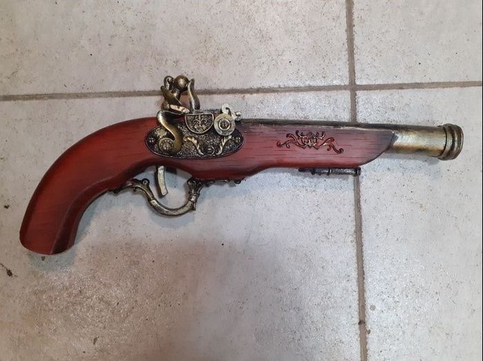 Красив кремъчен пистолет,пищов,оръжие