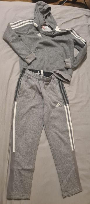 Trening adidas pantaloni 9/10 & bluza 11/12