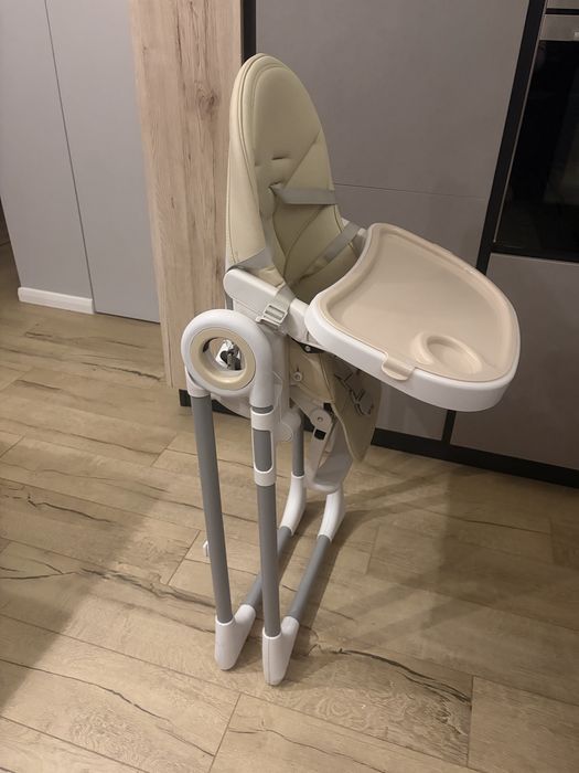 Scaun de masa bebelusi