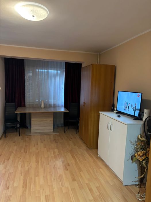 Vand Garsonieră Zona Rogerius