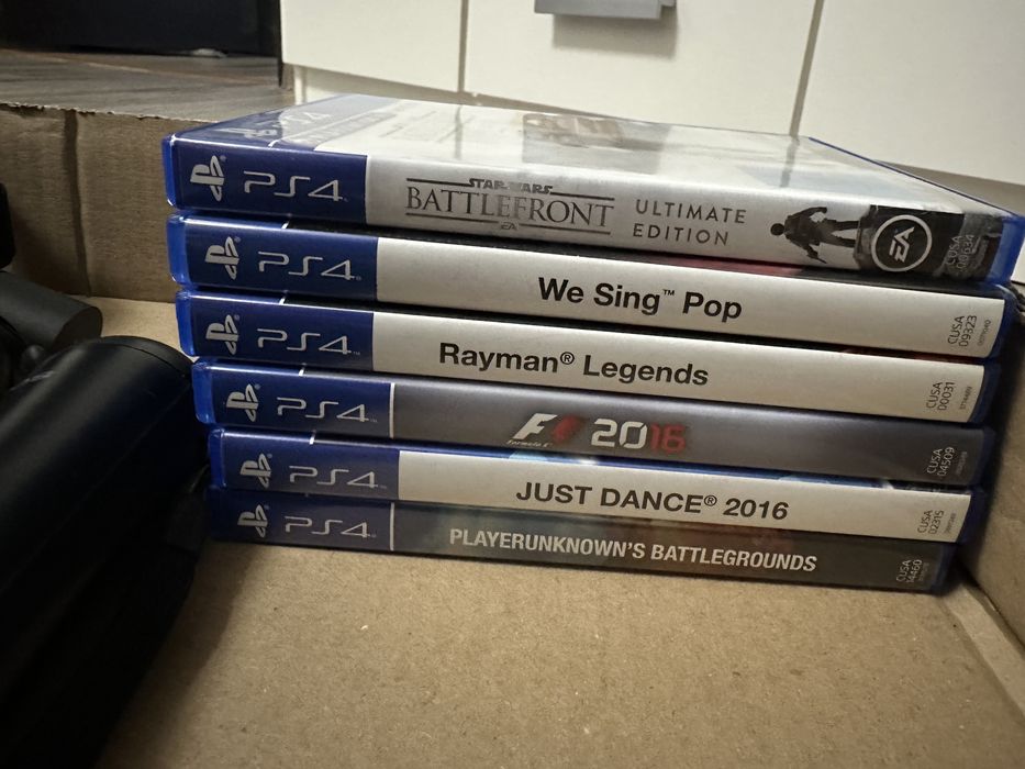 Se vinde PS4 stare buna