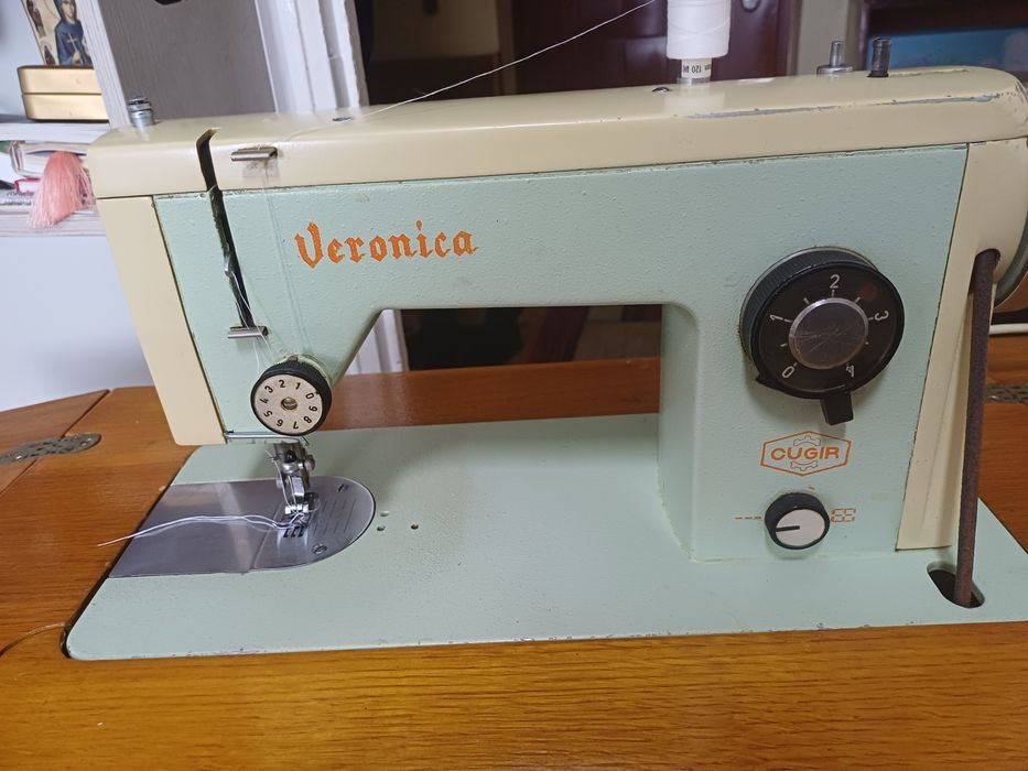 Masina de cusut Veronica,  mecanică