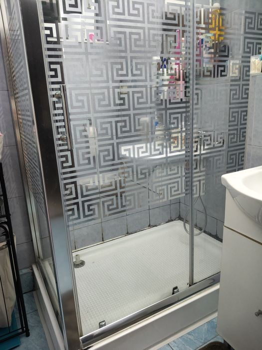 Vând cabină și cadă